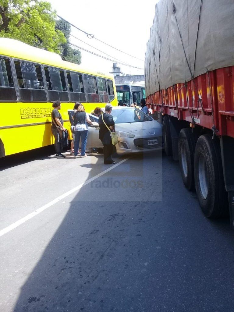 Choque múltiple en Guatemala y Mendoza . (Radio Dos)