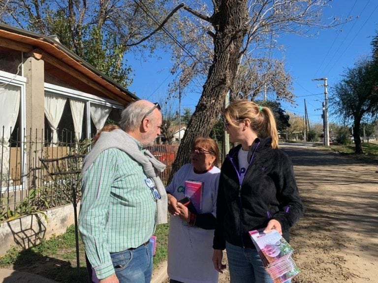 Carlos Felpeto recorrió las calles de Carlos Paz