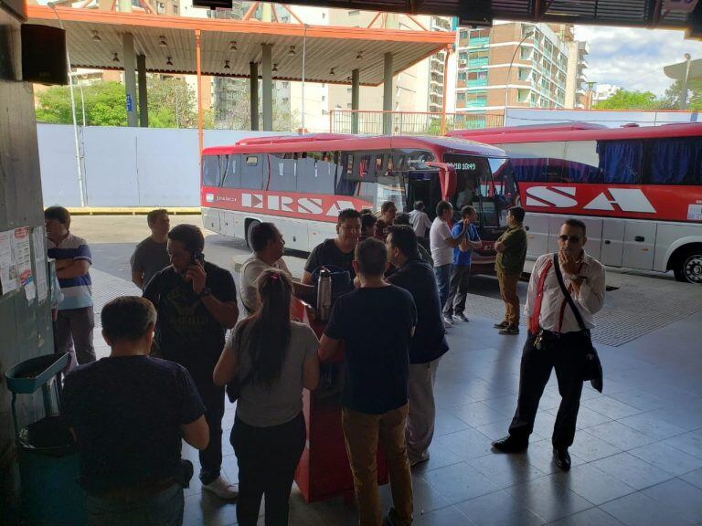 Protesta en la Terminal por parte de choferes de Ersa ante los despidos.