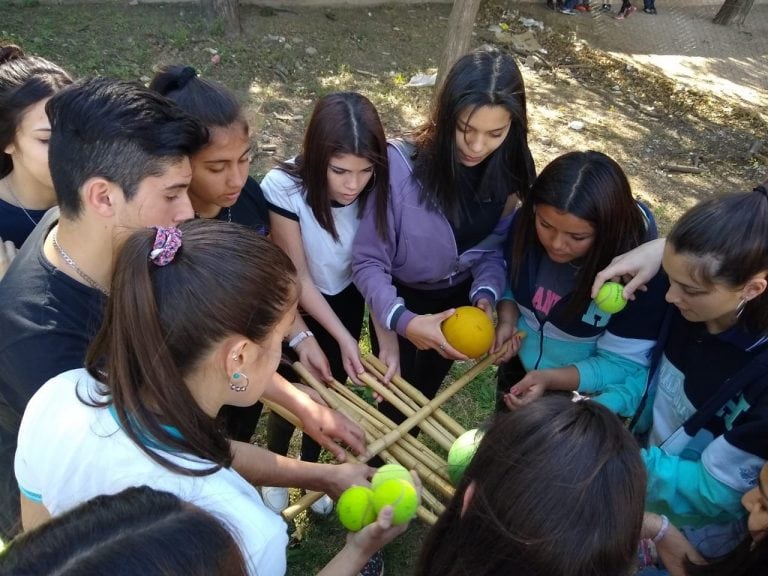 Alta Gracia: alumnos del ENSAG participaron de la "Kermesse de la Prevención"