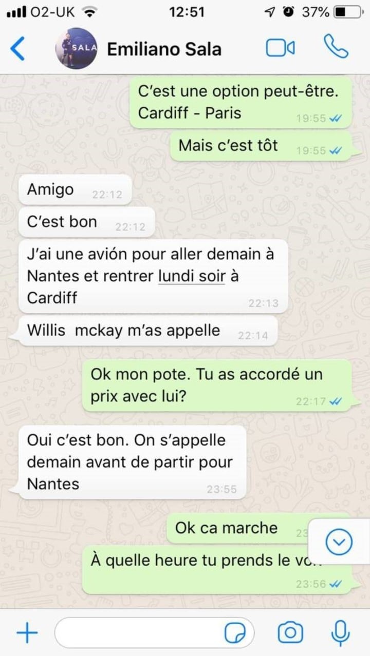 Chats de Emiliano Sala vía WhatsApp con un empleado del Cardiff City.