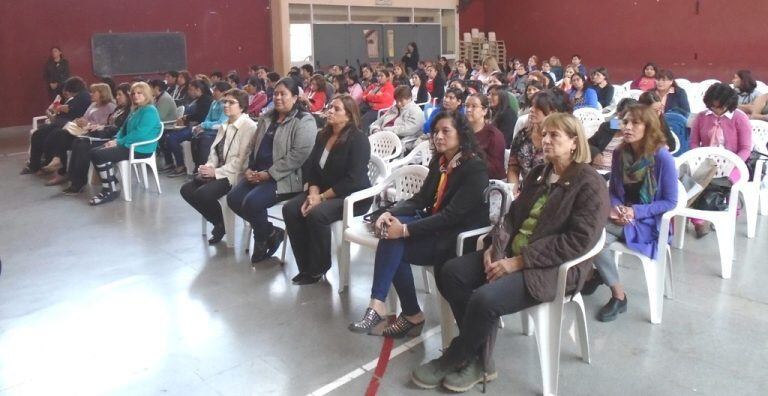 Las ministras Calsina y Sarapura encabezaron la apertura de las Jornadas Provinciales de Comedores Escolares.