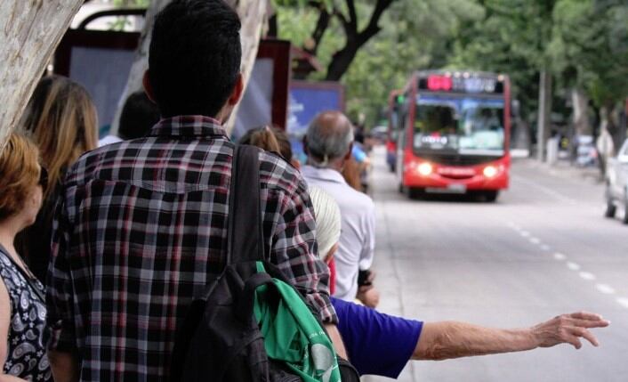 Discuten el aumento del boleto en Mendoza. 