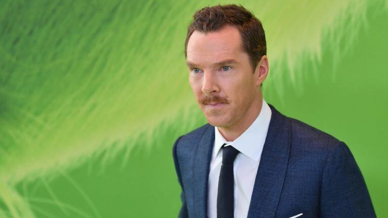 Benedict Cumberbatch le da la voz al Grinch en esta nueva versión.