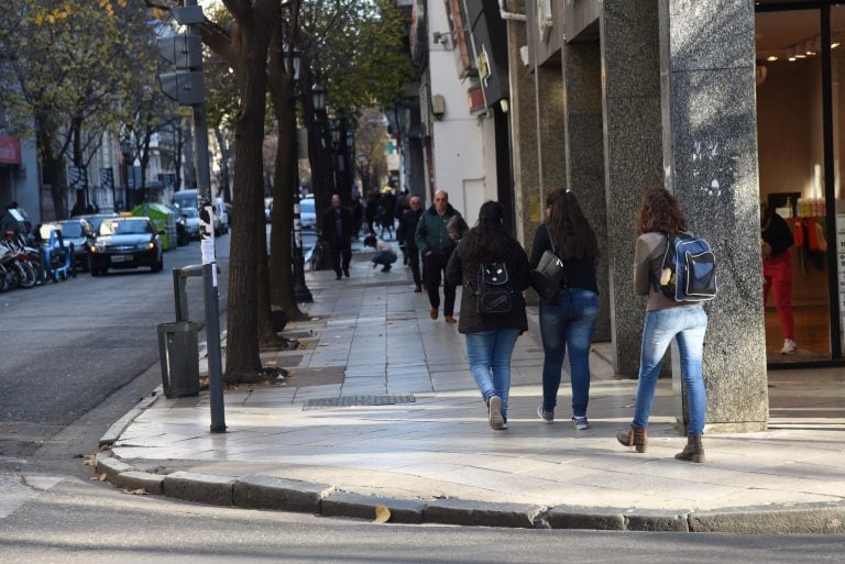 Remodelación del Paseo del Siglo y plaza Pringles