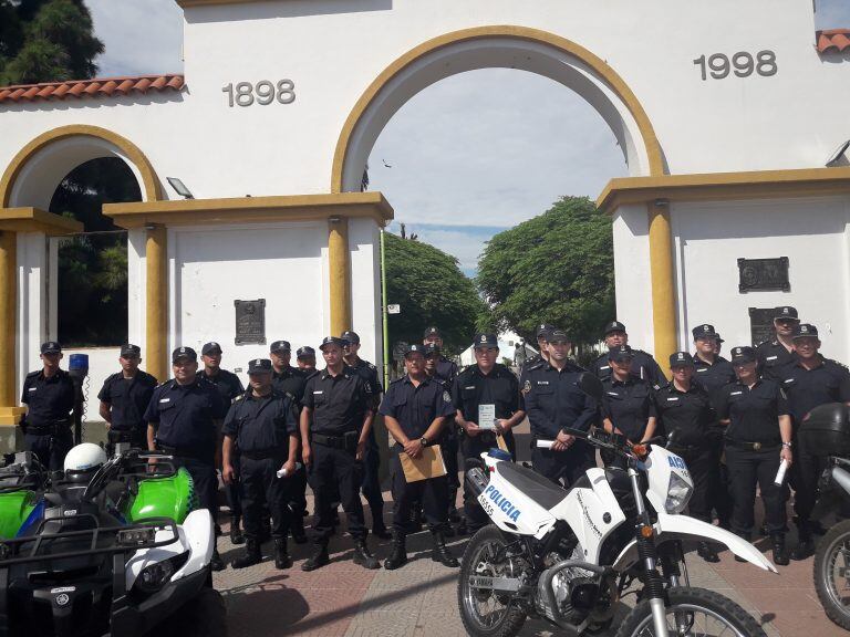 Acto de reconocimiento a policías