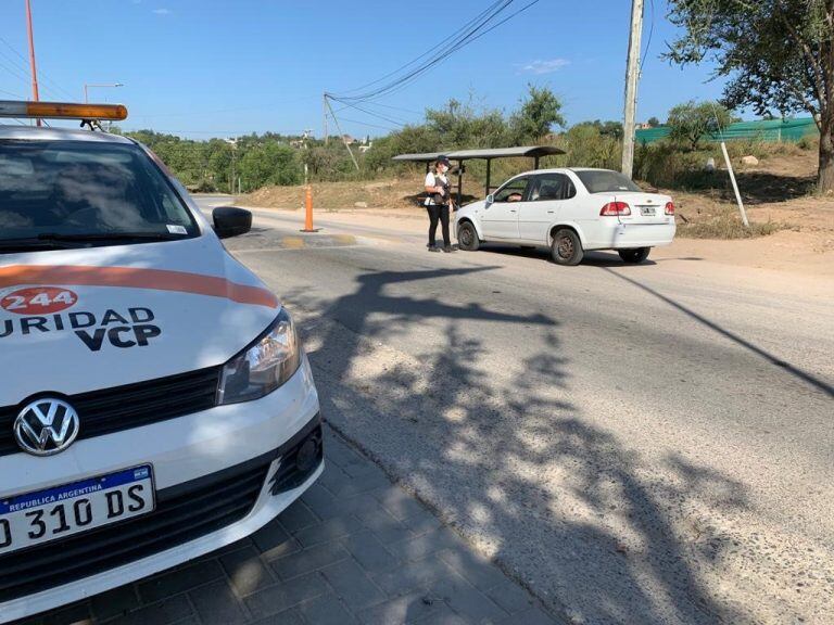 Controles municipales en calles y accesos a Villa Carlos Paz. (Foto: Municipal),