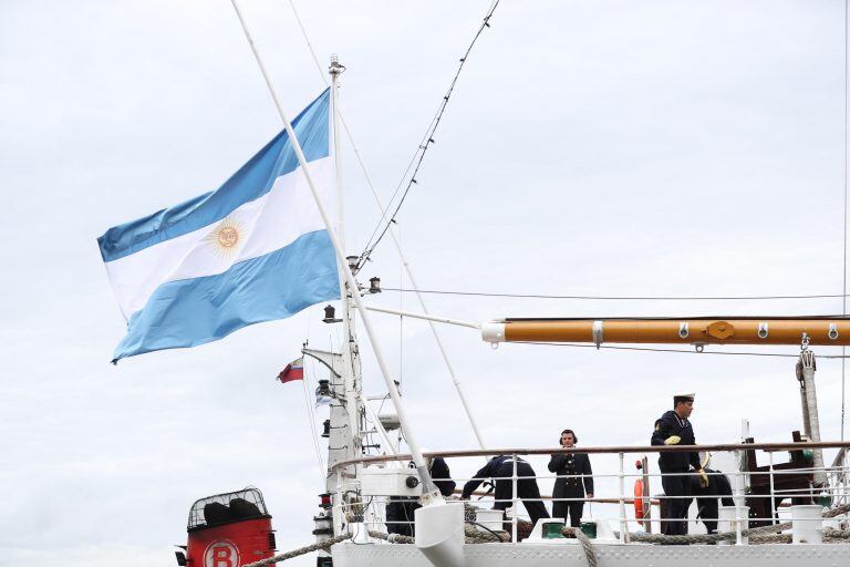 La Armada informó sobre el cese de la búsqueda.