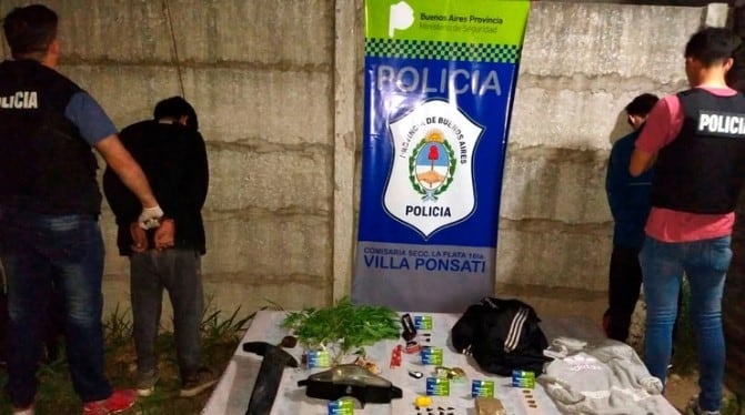 Los sospechosos fueron detenidos en Berisso (web).