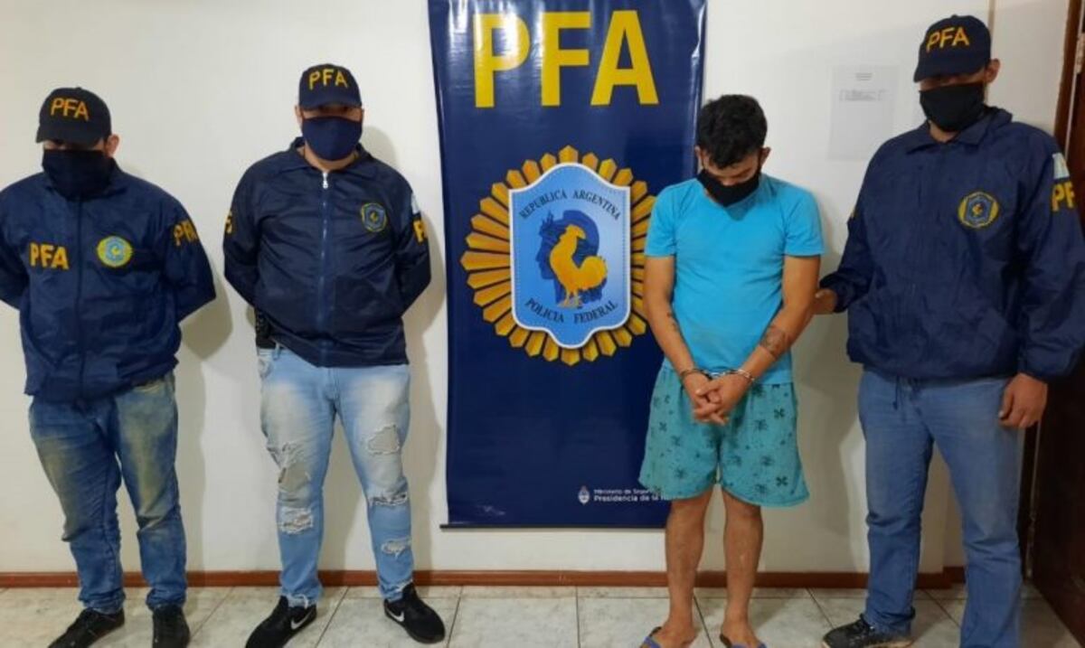 Le apuntó a los policías de la Federal que lo detuvieron por conducir imprudentemente