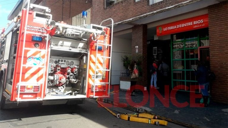 Rescataron a una paranaense que quedó atrapada en un ascensor