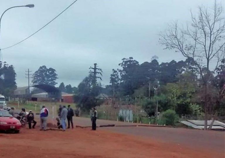 Los tabacaleros de Pozo Azul siguen con los cortes de ruta. (Foto: El Territorio)