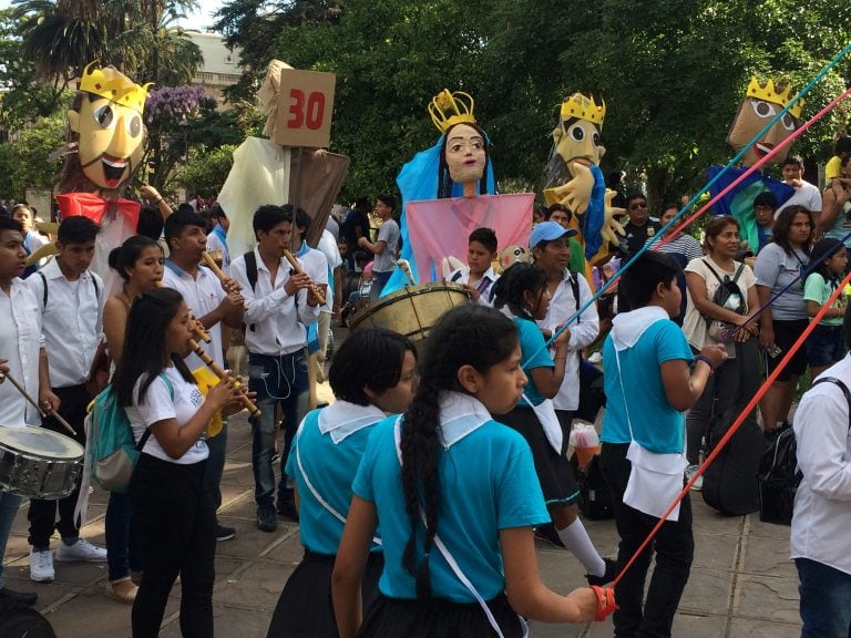 Cada pesebre posee su grupo de quenas, redoblantes y bombo, para ponerle ritmo a las danzas de los adoradores.