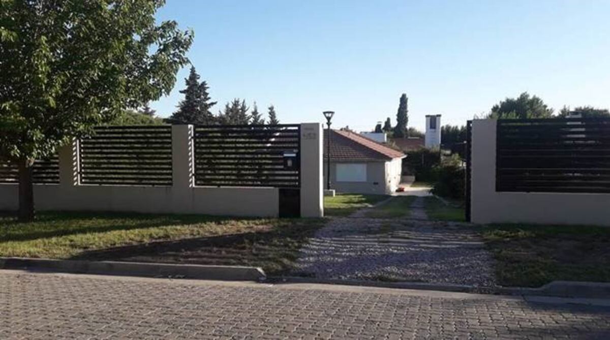 Tres delincuentes armados y encapuchados asaltaron una casa del barrio Patagonia
