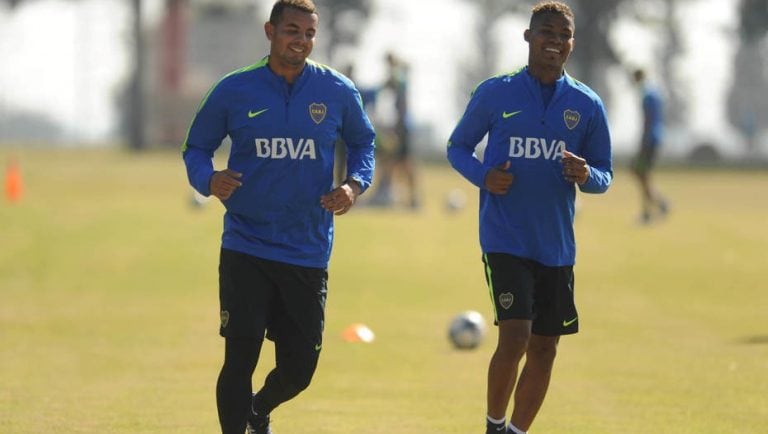 Edwin Cardona y Wilmar Barrios, en pleno entrenamiento. (Foto: Clarín/JORGE SANCHEZ)