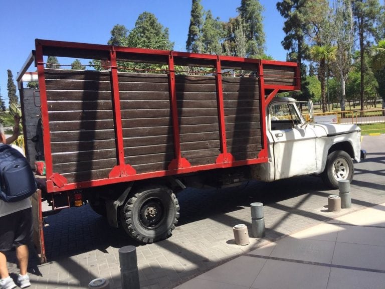 La camioneta en la que la Selección de México debió trasladar su utilería.