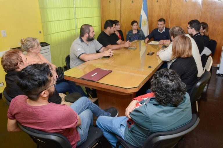 Santa Cruz incrementó fondos para limpieza e higiene en escuelas.