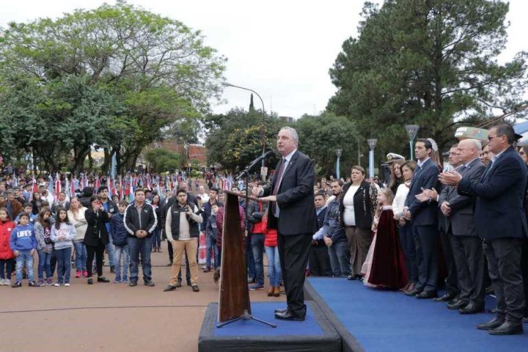 Discurso en el que el gobernador Passalacqua llamó a la unidad. (Prensa)