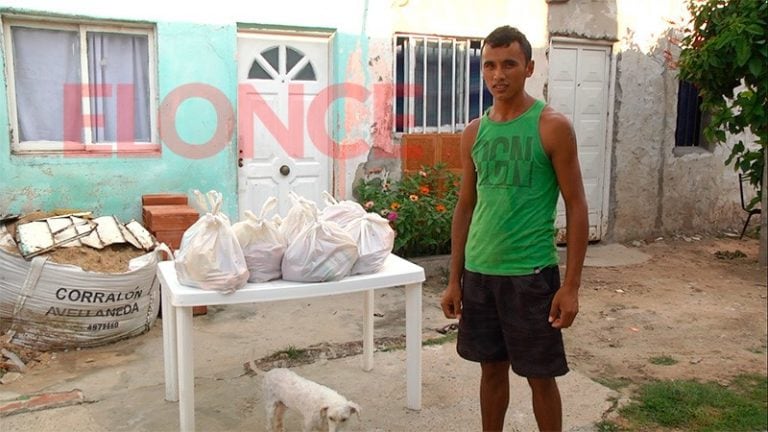 Un vecino de Paraná abrió un merendero para ayudar a los niños del barrio