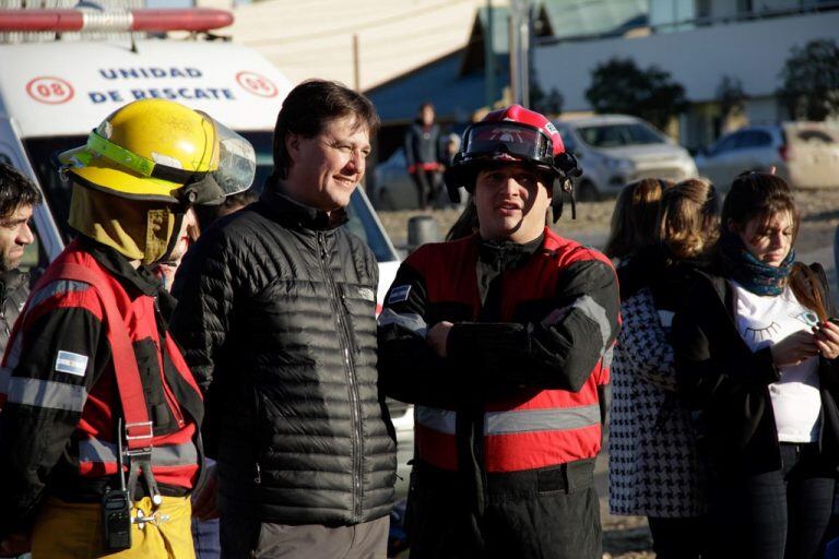 Desde el municipio acompañan a los bomberos.