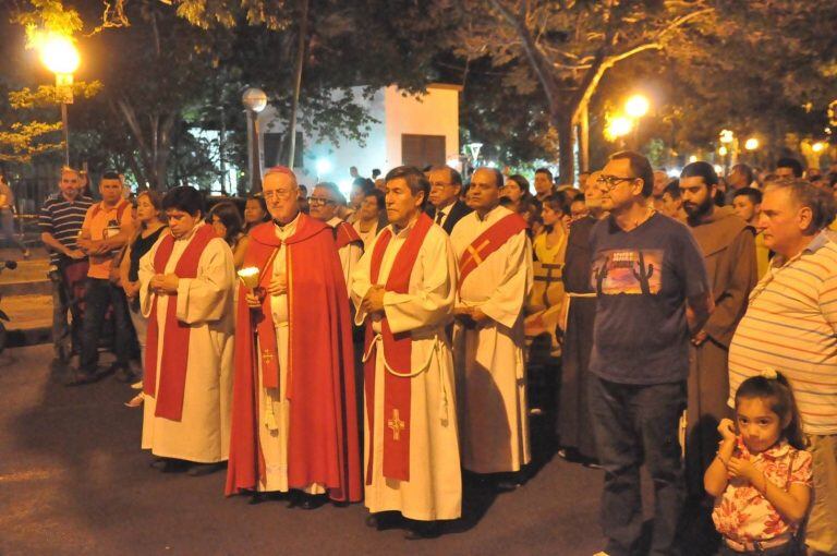 Corrientes vivió su tradicional Vía Crucis por la Costanera