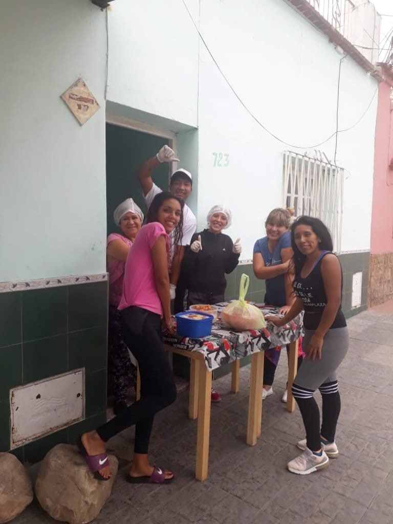 Cocineras solidarias crearon una olla solidaria durante la cuarentena (Facebook Villa Chartas)