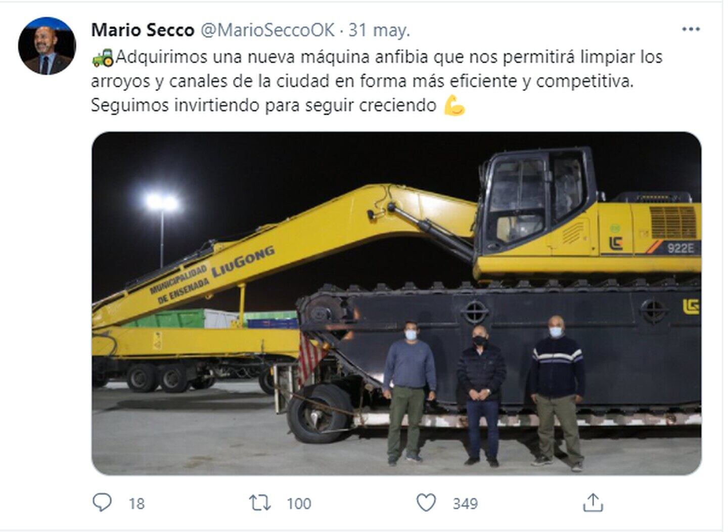 Un municipio compró una máquina excavadora y se hundió en el primer día de uso