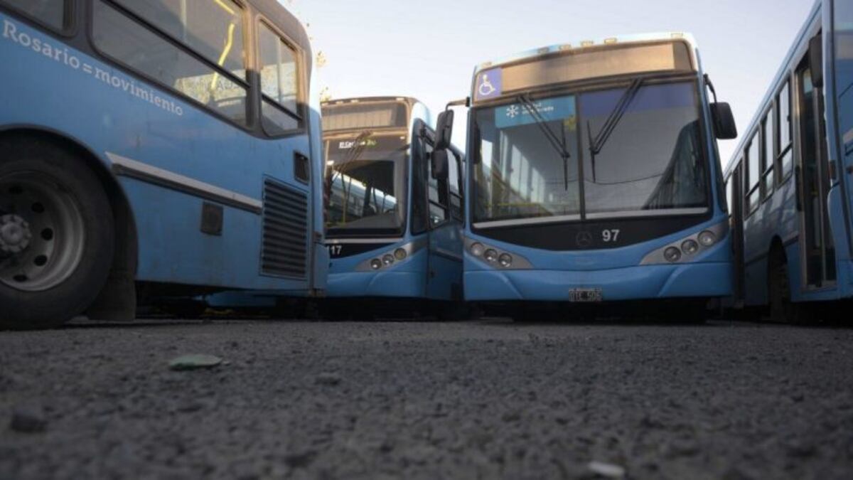 La plata de Nación sigue sin aparecer y no habrá colectivos el fin de semana