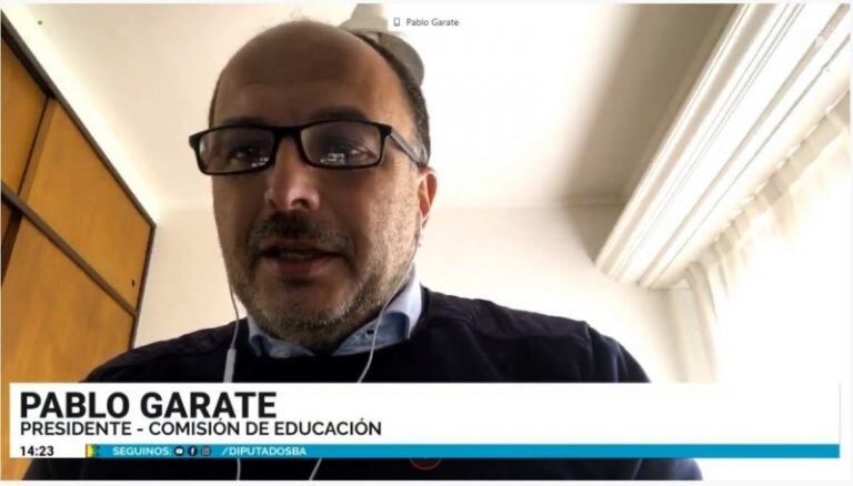 Pablo Garate y la Comisión de Educación con Agustina Vila