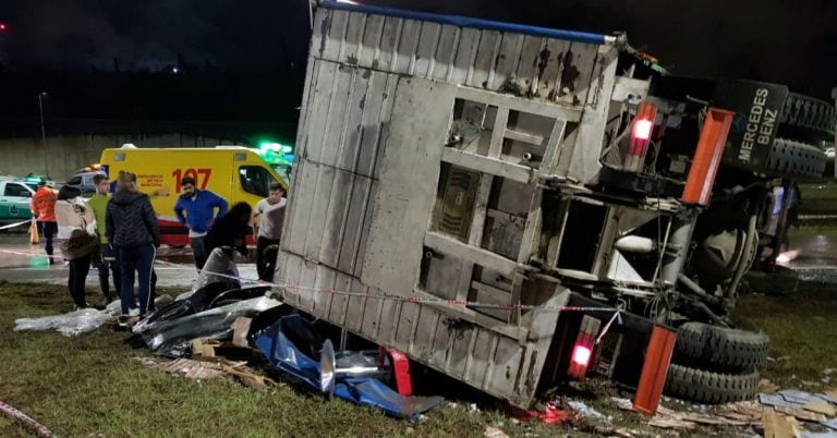 Impresionante accidente en Circunvalación y Ruta 19.