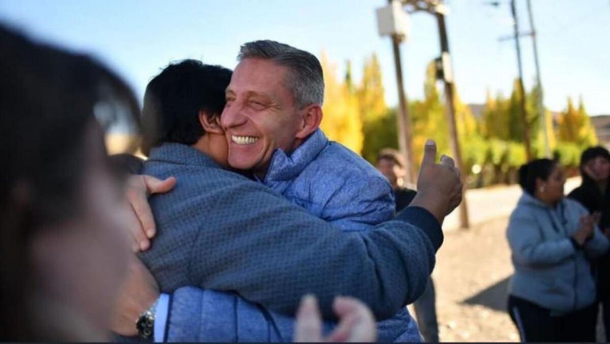 Arcioni se impuso con ocho puntos arriba de Linares y consiguió la reelección