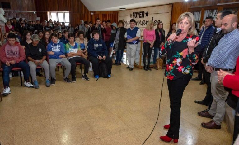 Las becas estaban dirigidas para jóvenes entre 16 y 20 años.