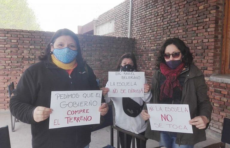 Mamás de alumnos de la escuela Manuel Belgrano