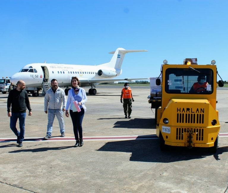 Desde Chaco y Tucumán se distribuyeron los equipamientos enviados por Nación para las provincias de Formosa, Corrientes, Misiones (por un lado) más Santiago del Estero, Salta y Jujuy (por el otro).