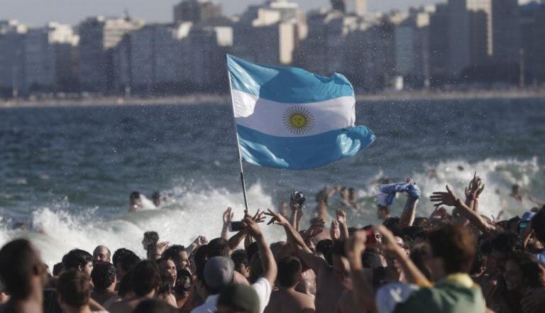 Los hinchas Albicelestes coparon Rio en la final. En el Maracaná y en el fans fest. El hit, el "Brasil decime que se siente".