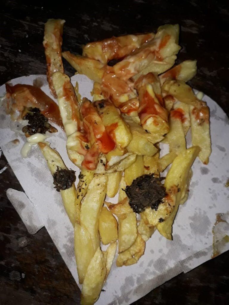 Trató de pasarle drogas a un preso dentro de un cucurucho de papas fritas