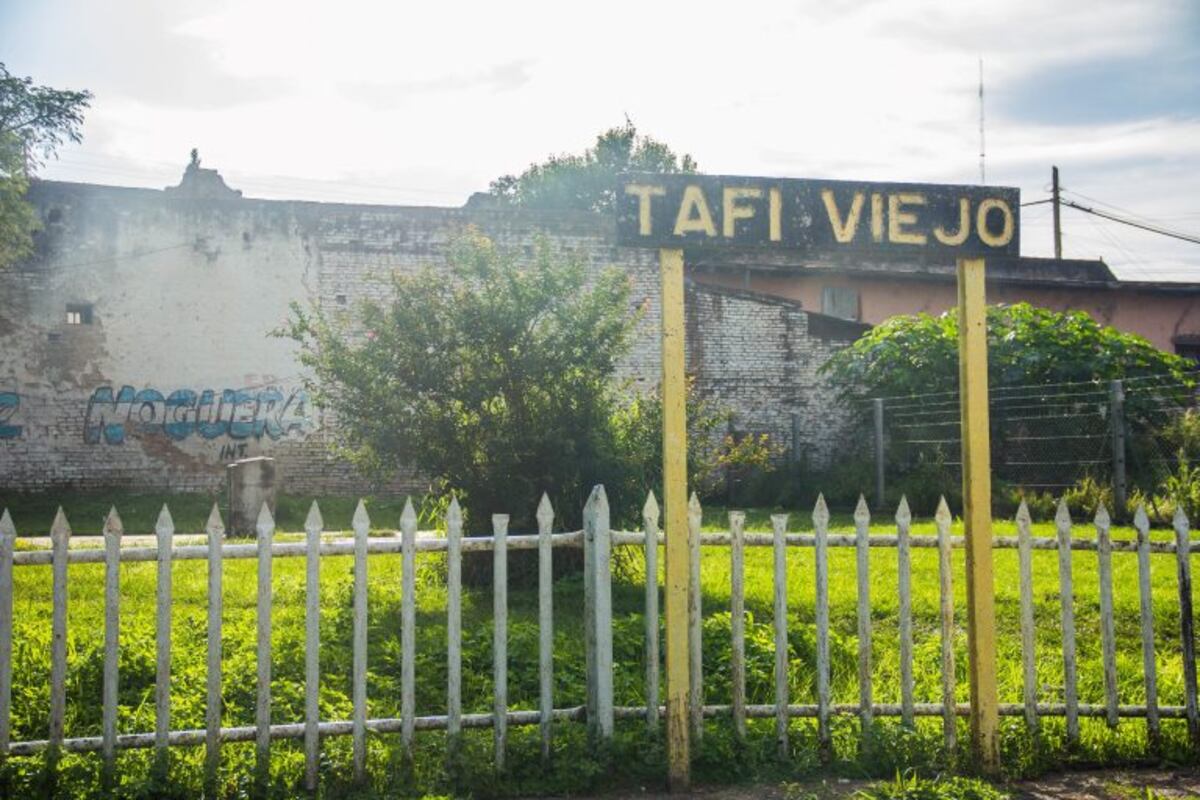 Recuperan archivos de los talleres ferroviarios de Tafí Viejo