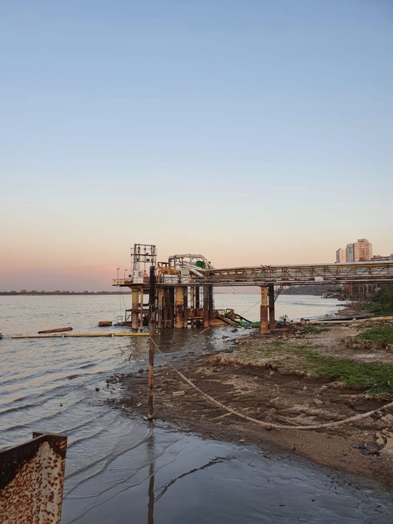 Aguas Santafesinas Instaló más bombas en la toma de agua sobre el Paraná para reforzar el flujo producto de la bajante. (Vía Rosario)