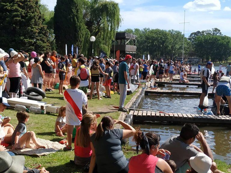 Las embarcaciones que compitieron en la regata. (Fotos: Facebook Club Náutico del Fuerte)