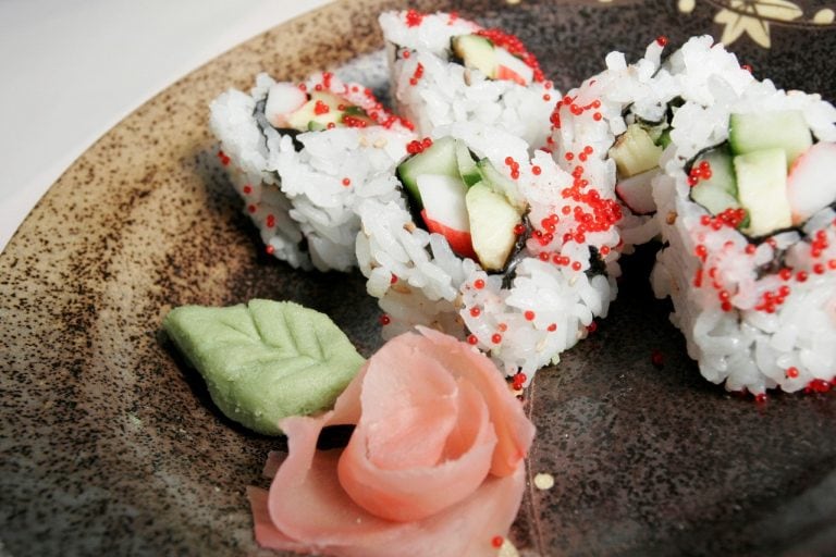 Un festival de sushi busca romper récords en Colombia.