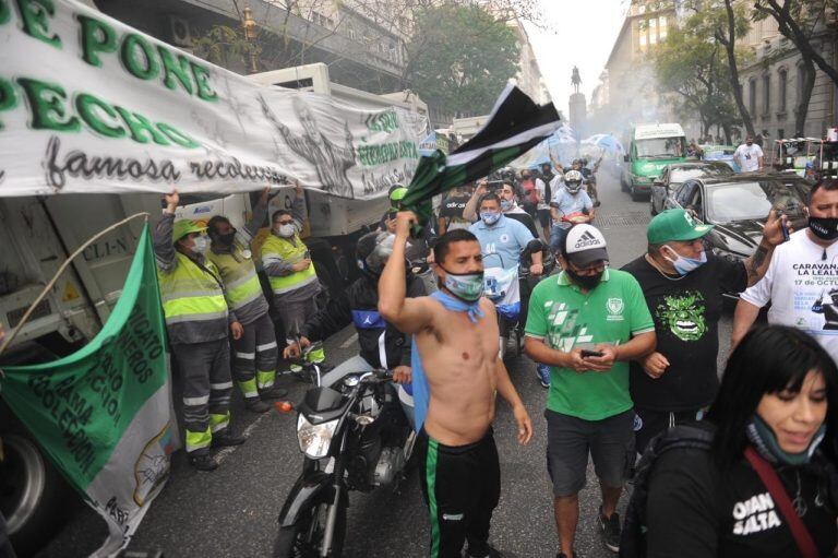 Camioneros en el día de la Lealtad Peronista (Foto: Federico López Claro)