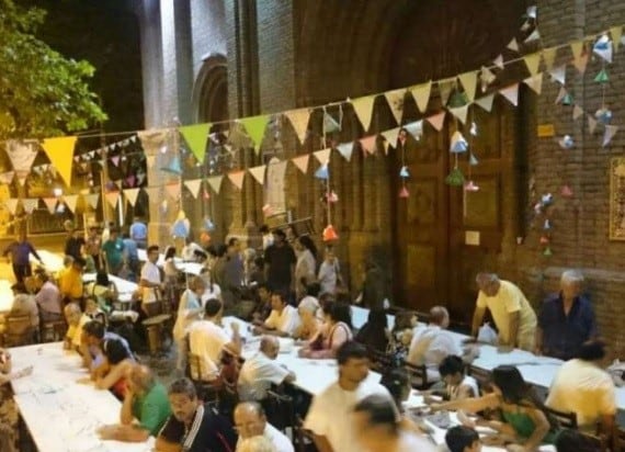 Navidad: los jóvenes de la Fundación Puente Vincular festejarán la cena de Navidad con las personas en situación de calle y están organizando una cena en la Peatonal\u002E