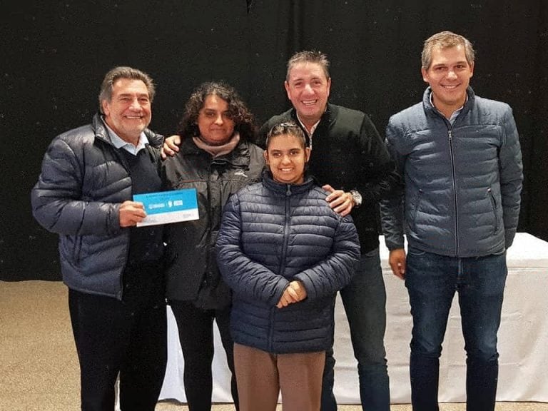 Entrega del Plan Vida Digna Familia Feliz (Foto: Municipalidad de Mendiolaza)