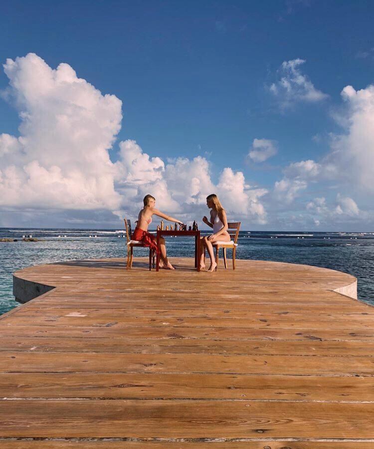 Las hijas de Julio Iglesias posaron en bikini para despedir el año.