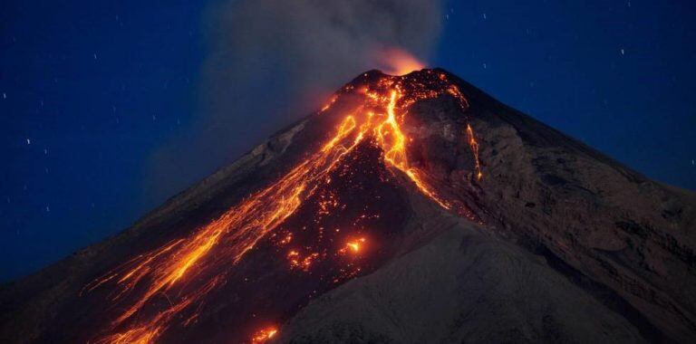 Volcán Kilauea en su fase más violenta.