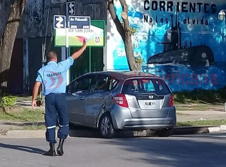 Un grave accidente de tránsito terminó con un motociclista internado. (Foto: Radio Sudamericana)