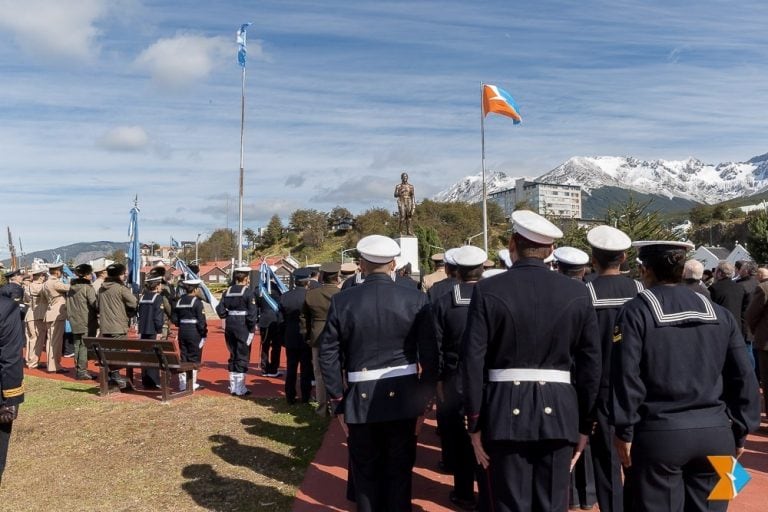 Homenaje a San Martín en Ushuaia