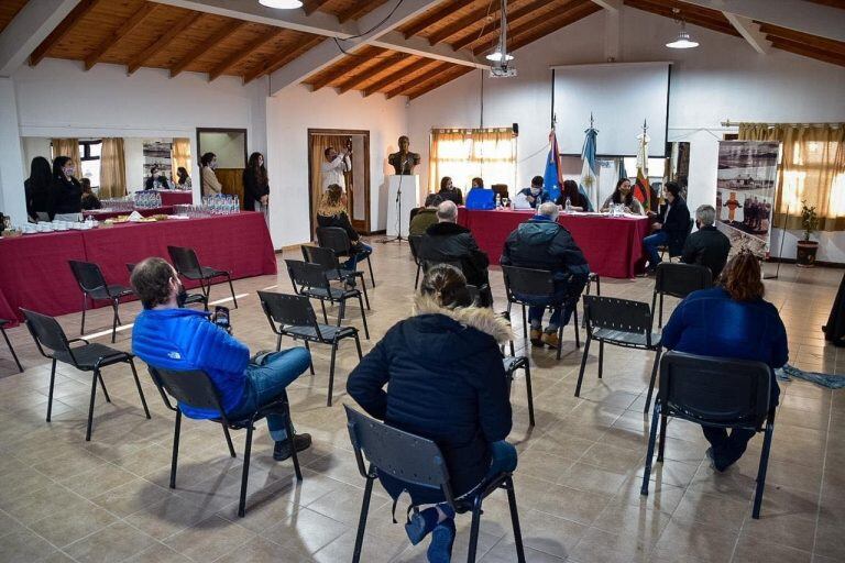 Se realizó la apertura de sobres para la compra de maquinaria vial