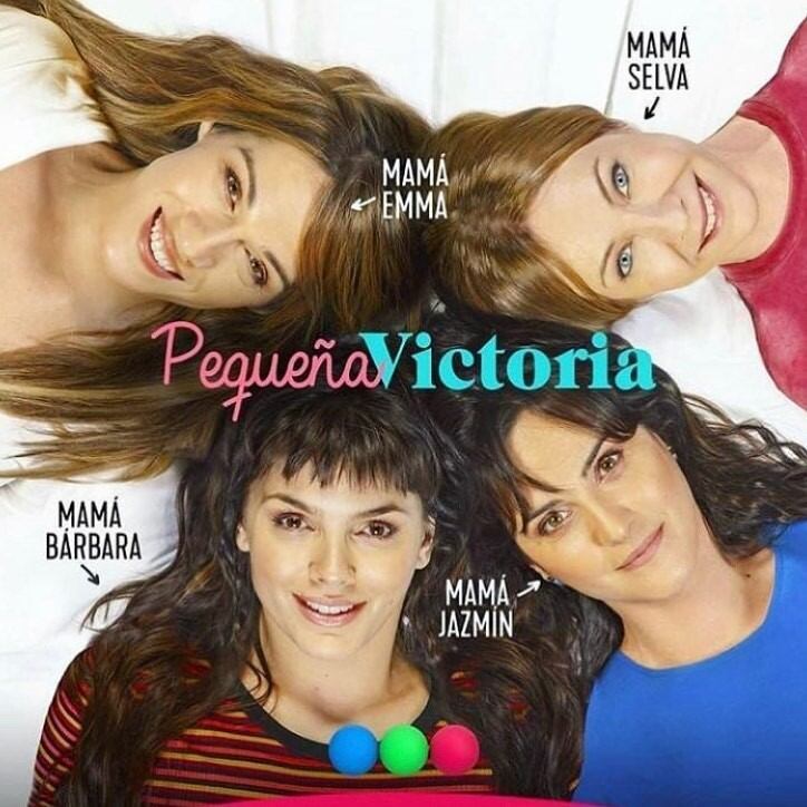 Bárbara (Natalie Pérez), la subrogante;  Jazmín (Julieta Díaz), la dueña del óvulo; Selva (Inés Estévez), la amiga; y Emma (Mariana Genesio Peña), la donante de esperma, son las cuatro protagonistas de "Pequeña Victoria"