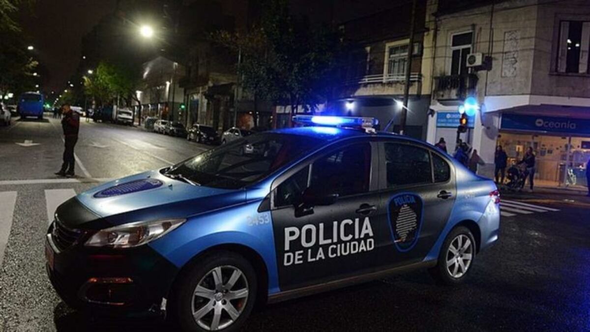 Inseguridad: dos detenidos por entrar a robar a un supermercado en Chacarita